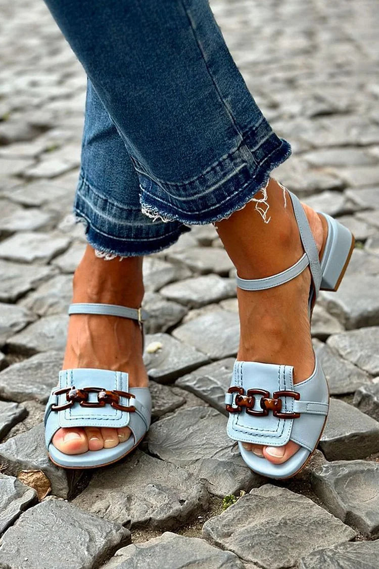 Azzurra | Sandali di eleganza costiera