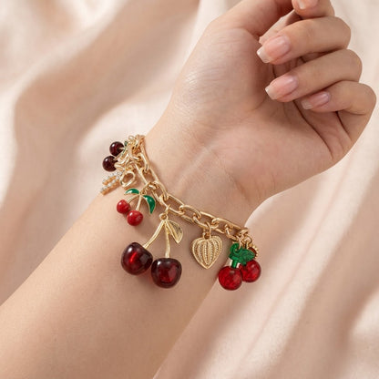 Bracciale con ciondolo a forma di ciliegia rossa