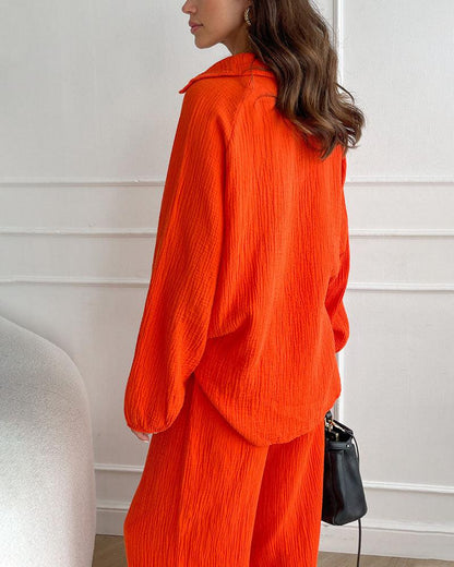 Set casual autunnale con scollo a V