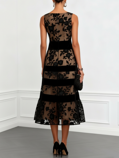 Vestito midi nero in rete con motivo floreale, senza maniche, a linea A