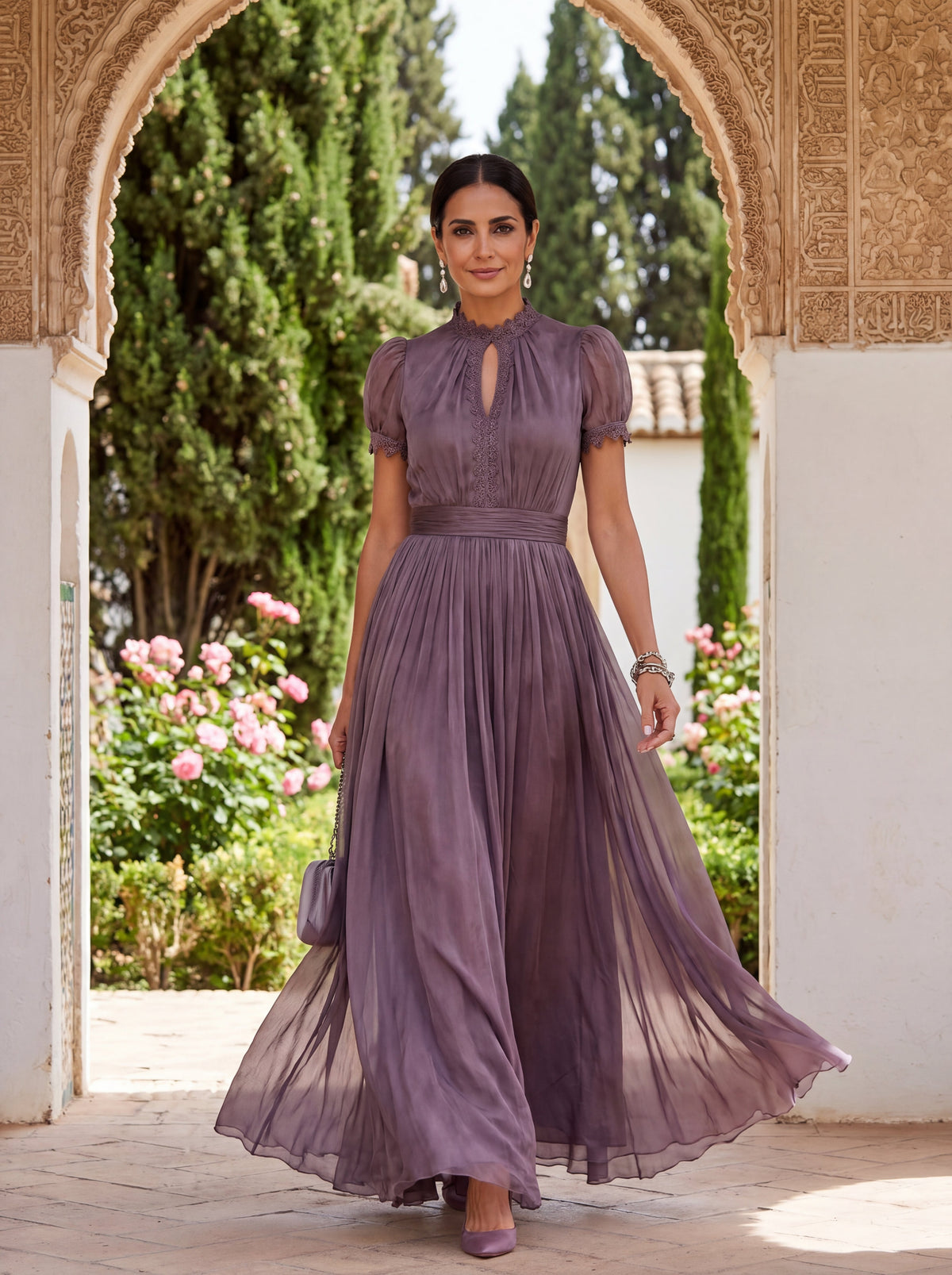 Flavia | Elegante abito lungo viola con scollo a goccia e pizzo