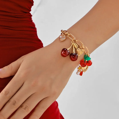 Bracciale con ciondolo a forma di ciliegia rossa