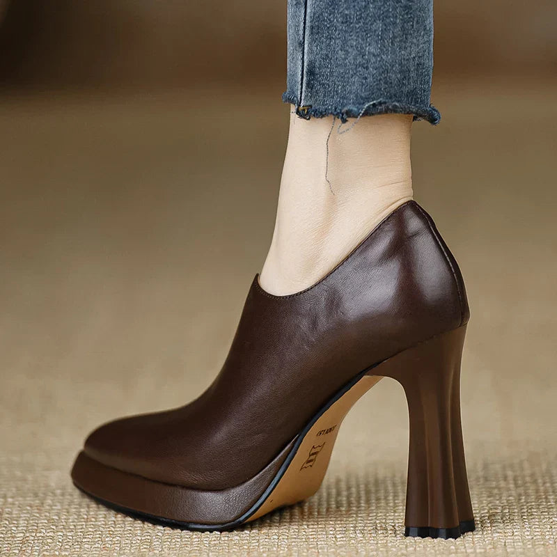 Anita Tacchi in Pelle