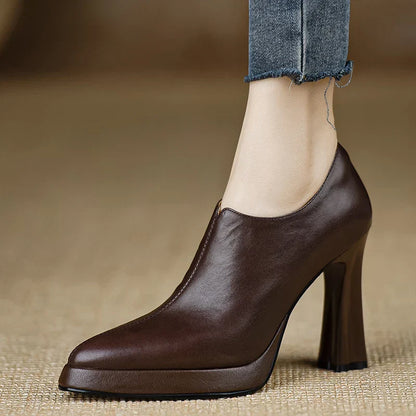 Anita Tacchi in Pelle