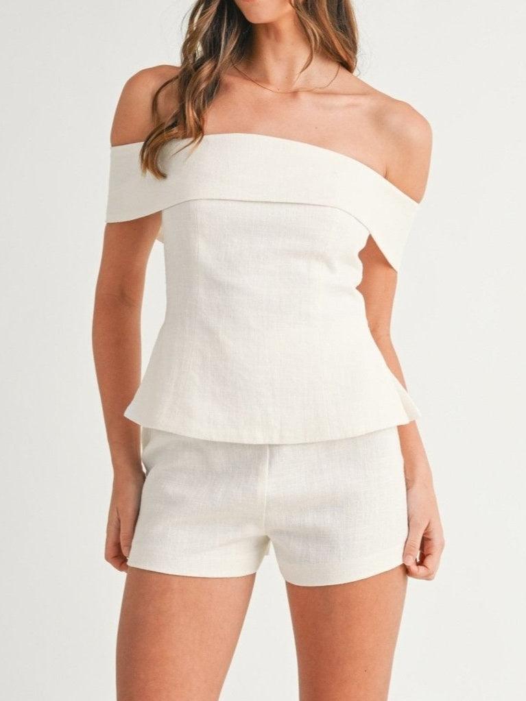 Completo due pezzi bianco in cotone e lino di Blessy