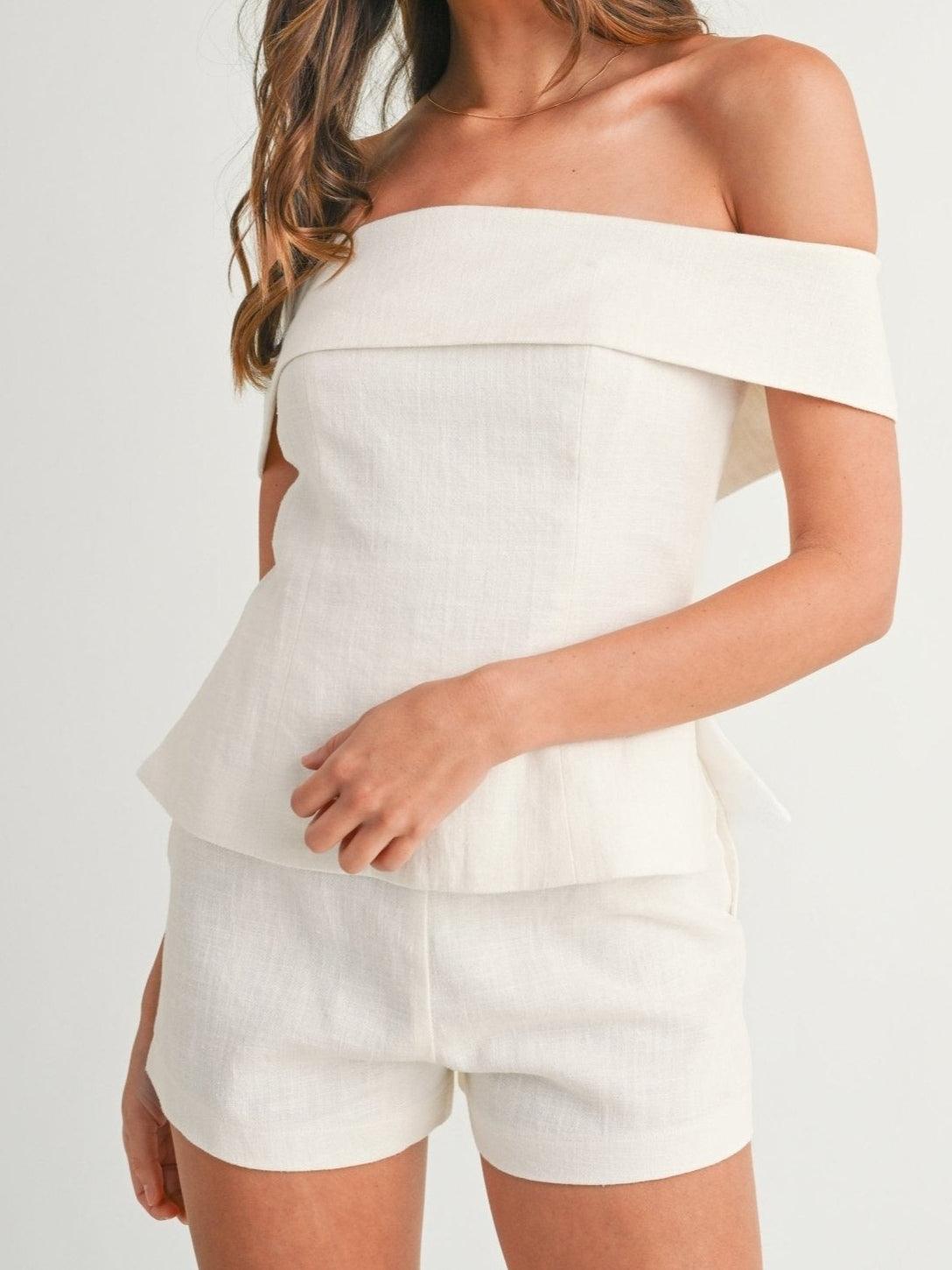 Completo due pezzi bianco in cotone e lino di Blessy