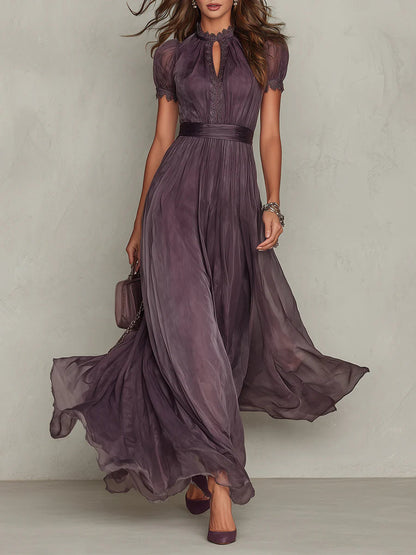 Flavia | Elegante abito lungo viola con scollo a goccia e pizzo