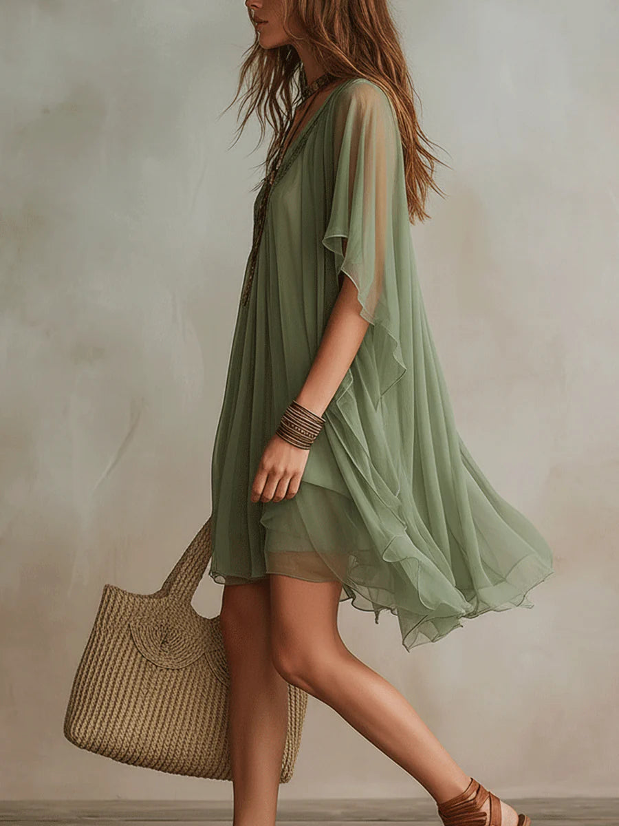 Vestito mini verde in chiffon con scollo a V, a strati, fluido