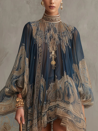 Vestito mini in chiffon blu navy con stampa barocca e collo alto, taglio irregolare