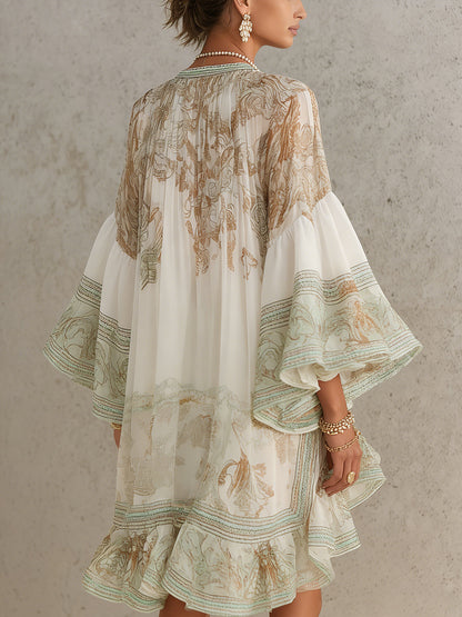 Vestito corto in chiffon con stampa verde, maniche a volant e orlo a volant.