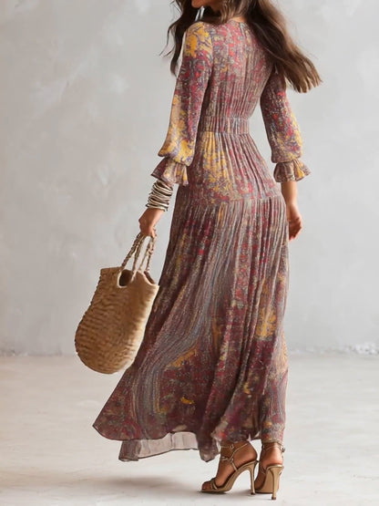 Abito lungo in chiffon con stampa paisley, scollo a V e arricciature