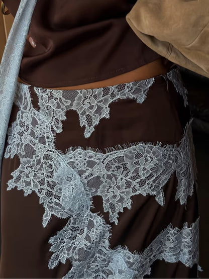 Completo di top e gonna con pannello in pizzo Avalon