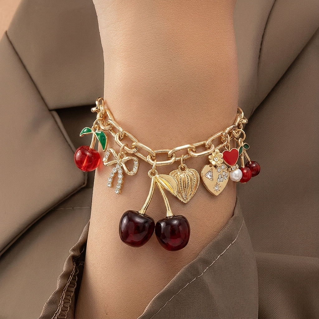 Bracciale con ciondolo a forma di ciliegia rossa
