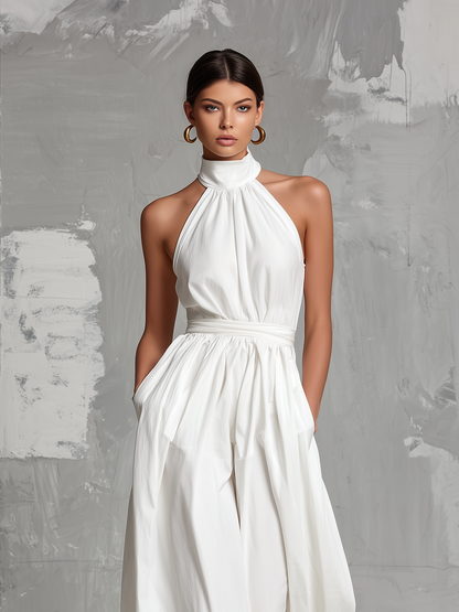Zoltán | Tuta bianca elegante in tessuto intrecciato, senza maniche, con scollo a halterneck • S1